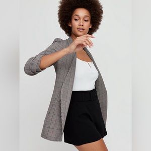 Aritzia Babaton Plaid Power Hip Blazer Gray Cream Tan Women's Size 2